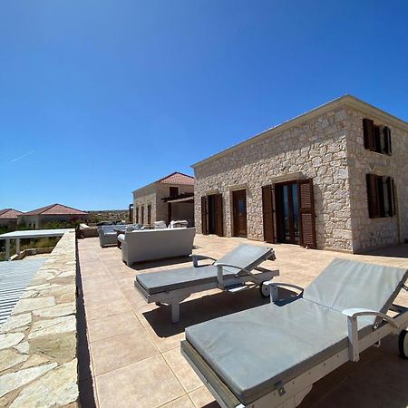 Villa Aristoteles Chalki Town Екстер'єр фото
