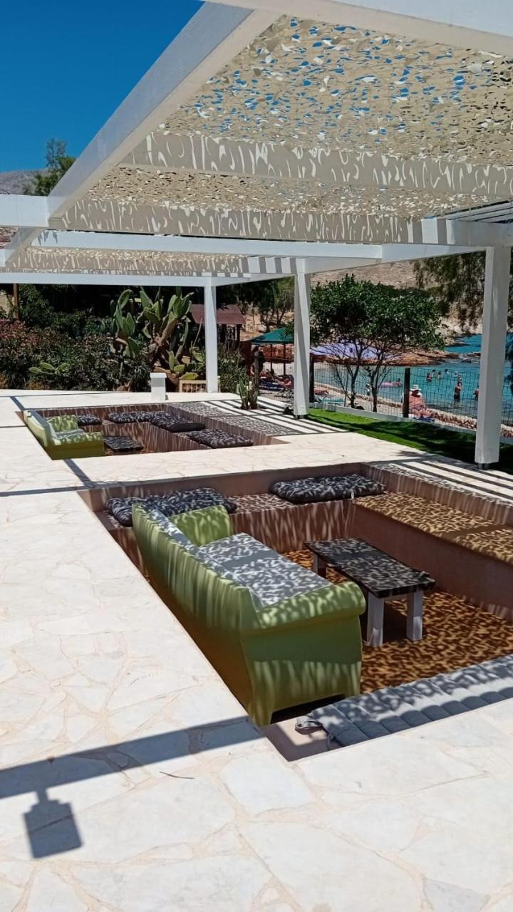 Villa Aristoteles Chalki Town Екстер'єр фото
