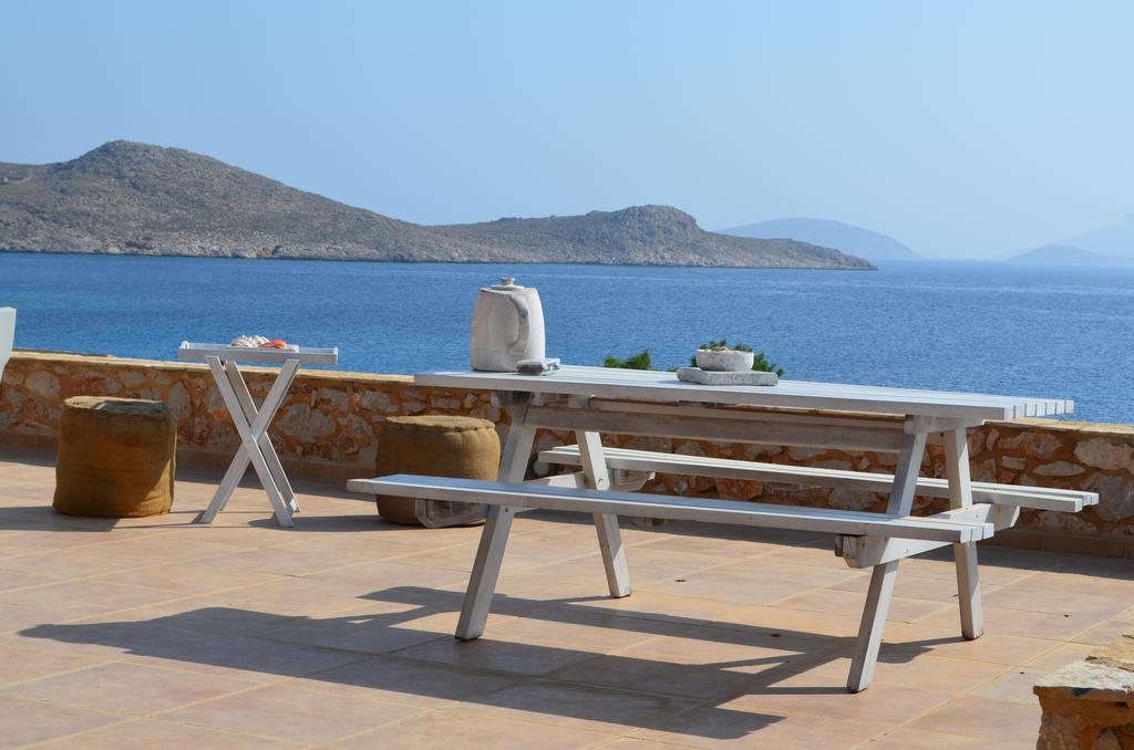 Villa Aristoteles Chalki Town Номер фото